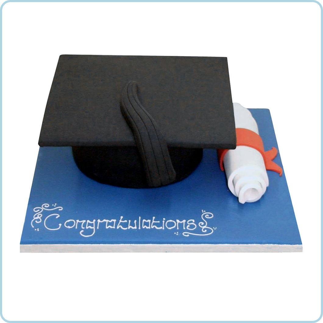 Mortarboard cake and scroll